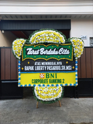 Papan Bunga Duka di Kamanisan