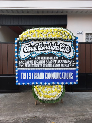 Papan Bunga Duka di Kamanisan